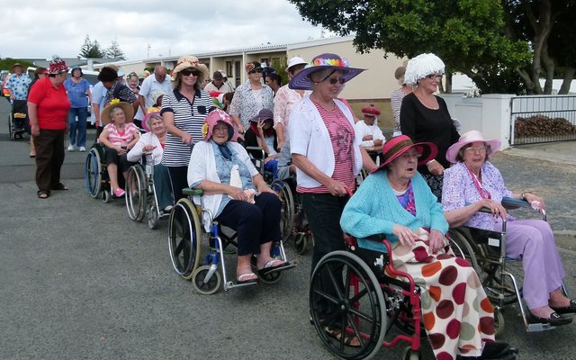 Gansbaai HAS vaar strate in 3